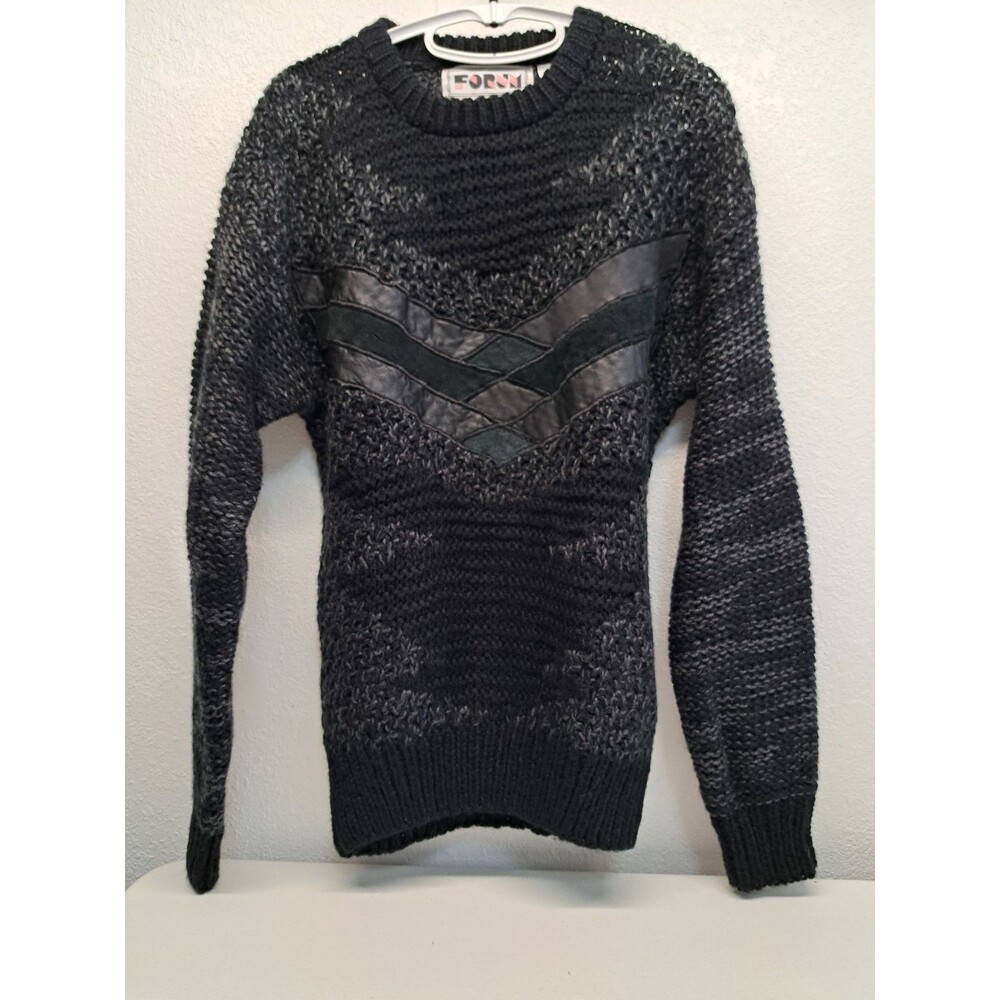 Vintage FORUM Men's Sweater With Leather Accent Size M